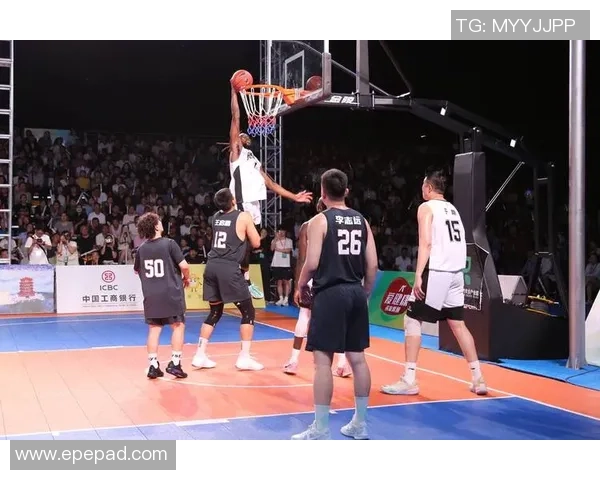 娱乐篮球情侣的甜蜜瞬间与赛场激情交织的浪漫故事